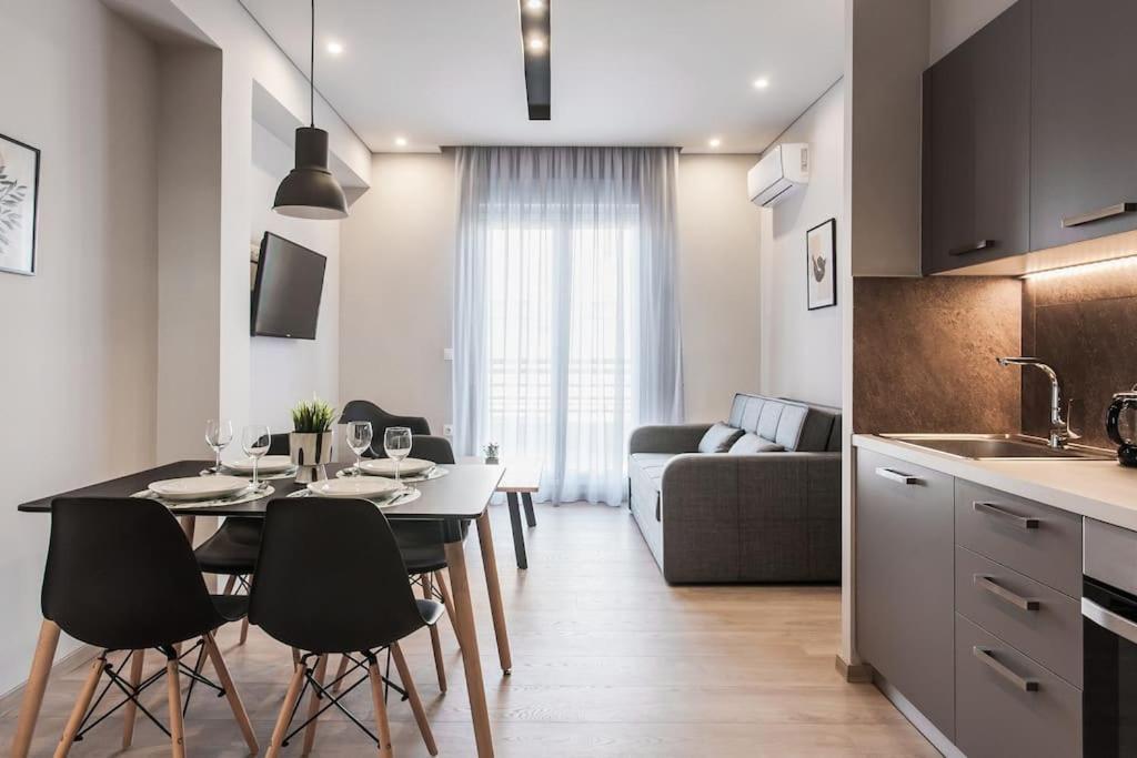 Piraeus Deluxe 2Bdr Apt - Near Metro And Port Экстерьер фото