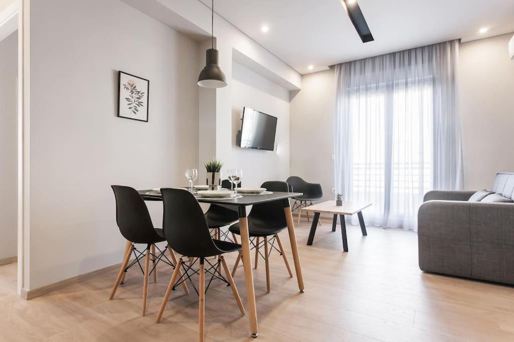 Piraeus Deluxe 2Bdr Apt - Near Metro And Port Экстерьер фото